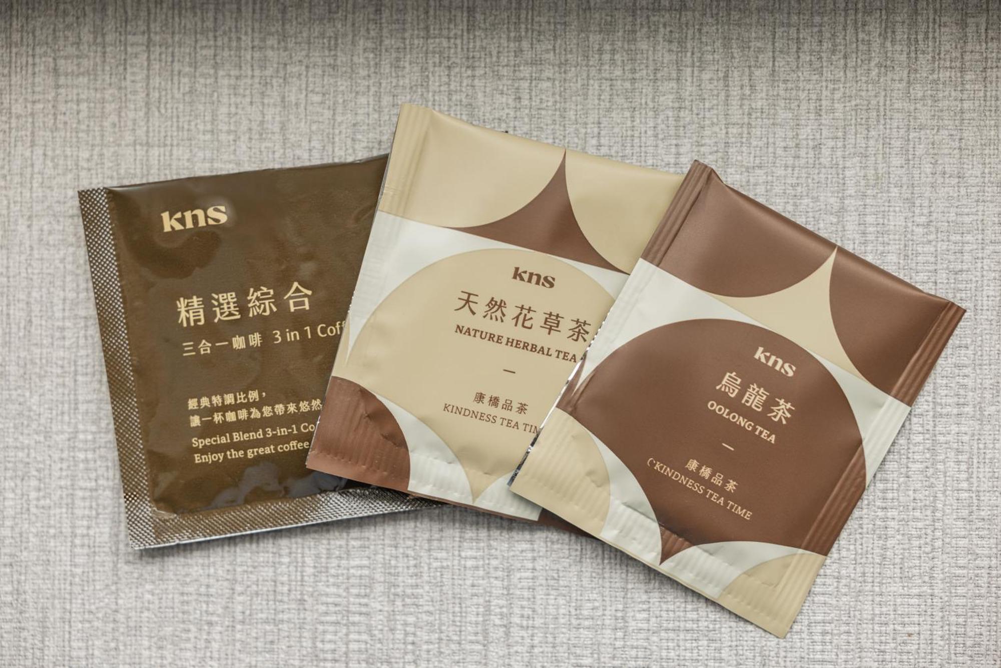 Kindness Hotel Weiwuying Гаосюн Екстер'єр фото